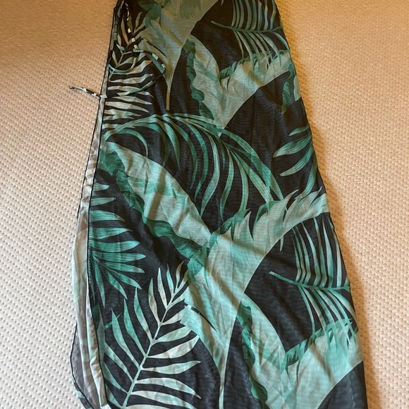 Bikini cover - Picture 5 of 6